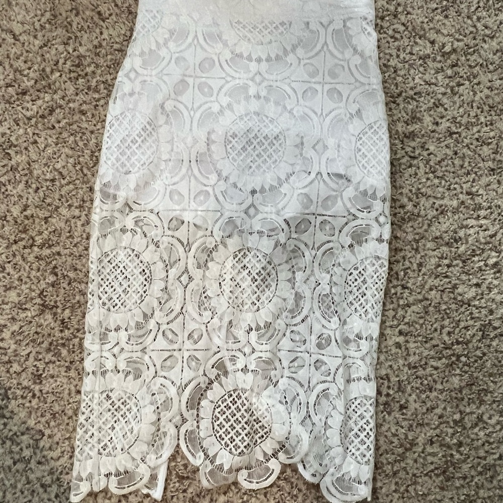 Lace Brady skirt bebe